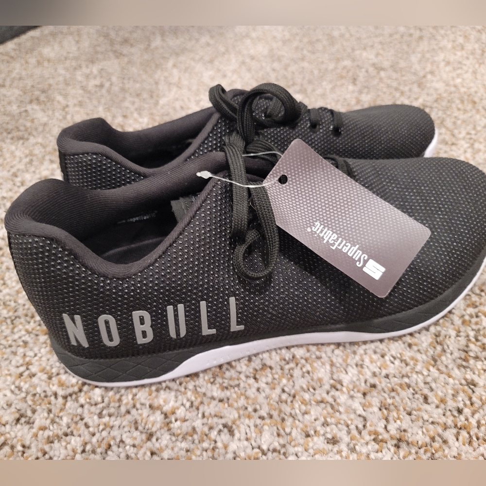 Men 10.5 nobull trainer